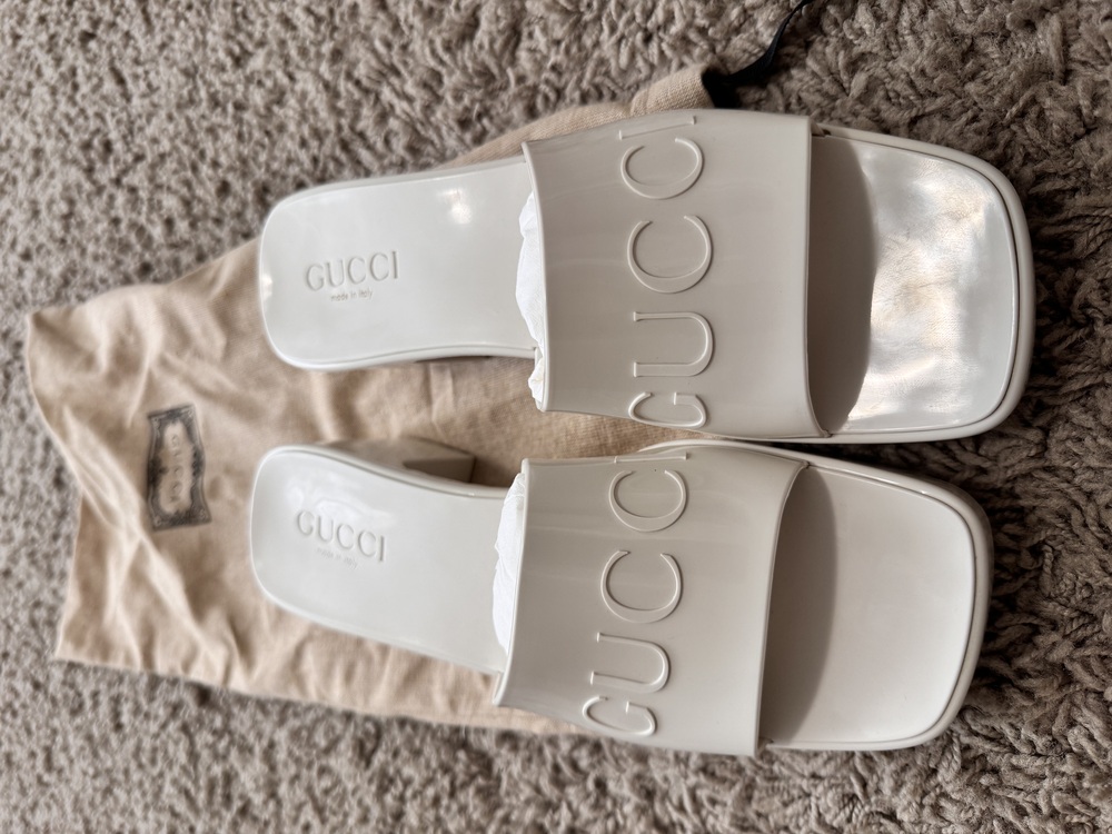 Gucci heels - Picture 1 of 5